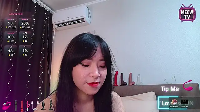 miyakimi0101 online show from September 29, 12:38 am