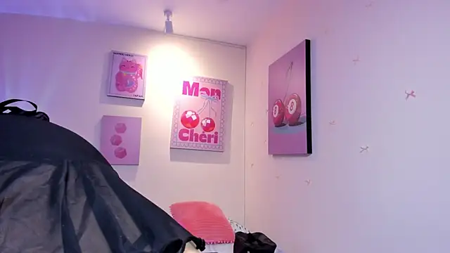 Selene bennet online show from December 4, 4:15 am