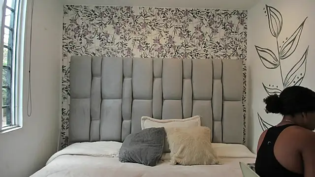 Snapshot of Natasha_rose__ chatting on October 6, 7:18 pm Natasha rose online show from October 6, 7:18 pm