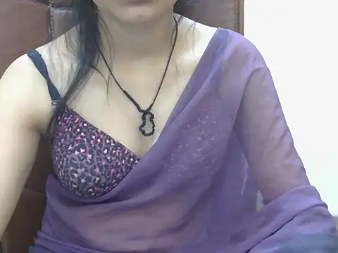 Snapshot of Cute_Pihu01 chatting on October 7, 8:24 pm Cute Pihu01 online show from October 7, 8:24 pm