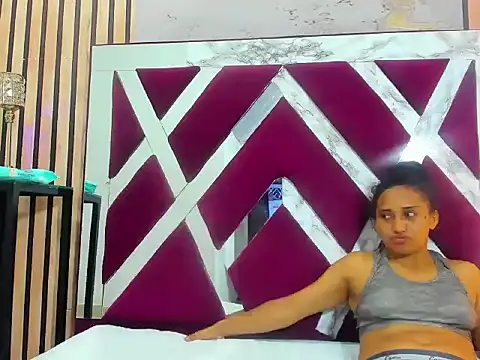 ElizaAndQuisha online show from October 31, 1:15 pm