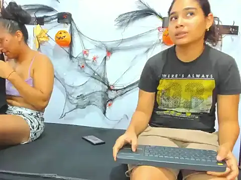 ElizaAndQuisha online show from November 1, 3:16 pm