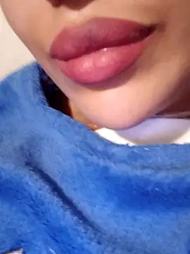 Snapshot of Sexlove1xo chatting on November 1, 2:37 am Sexlove1xo online show from November 1, 2:37 am