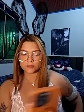 GoddessChaar online show from April 4, 11:58 pm