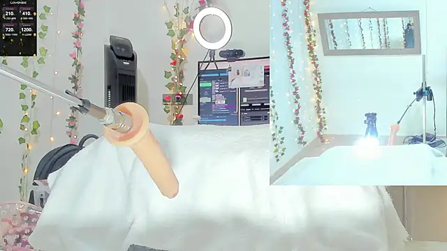 Snapshot of Genesis_Love__ chatting on October 16, 10:07 am Genesis Love online show from October 16, 10:07 am