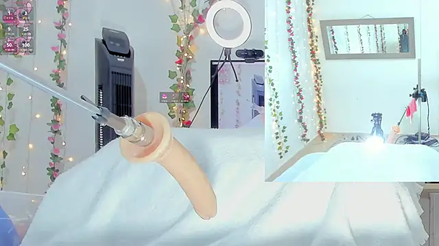 Snapshot of Genesis_Love__ chatting on October 11, 9:25 am Genesis Love online show from October 11, 9:25 am