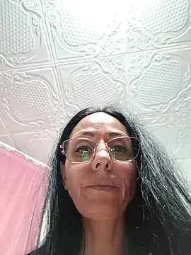 Snapshot of Ramona870 chatting on October 8, 8:29 am Ramona870 online show from October 8, 8:29 am