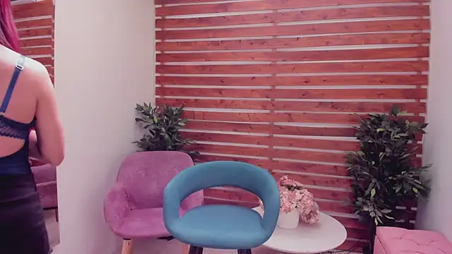 Laura Bonnet  online show from September 21, 2:16 pm