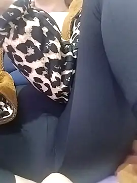 BUSE8821 online show from November 26, 4:19 pm