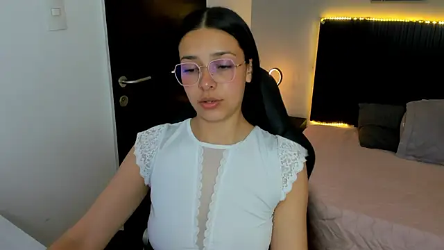 angeline davies online show from October 22, 3:55 am