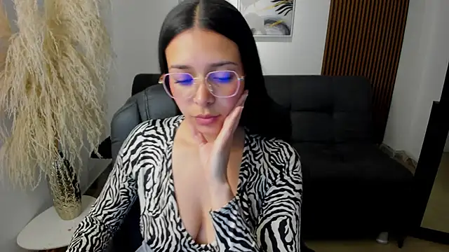 angeline davies online show from October 3, 7:24 am