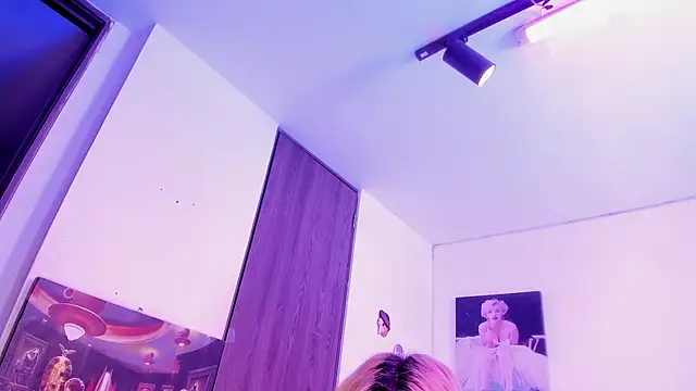 Snapshot of ScarletThompsonx chatting on September 21, 10:52 pm ScarletThompsonx online show from September 21, 10:52 pm