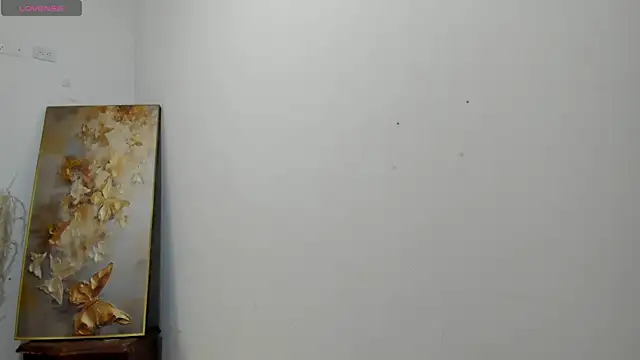 jessyegoldenn online show from October 25, 6:59 pm