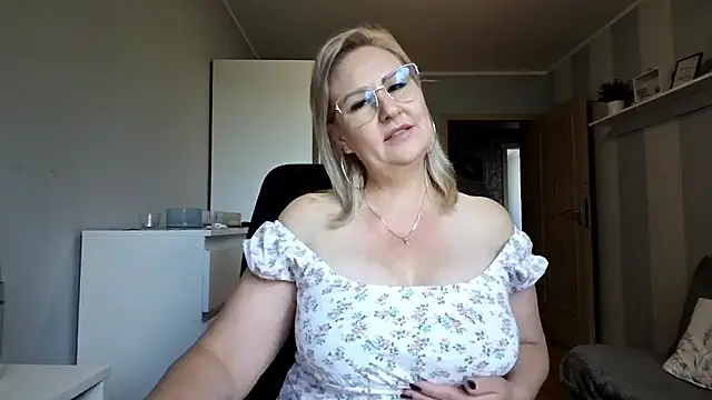 DianaLive online show from May 23, 8:34 am