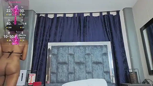 Snapshot of Effie_cooper chatting on September 10, 8:31 pm Effie cooper online show from September 10, 8:31 pm