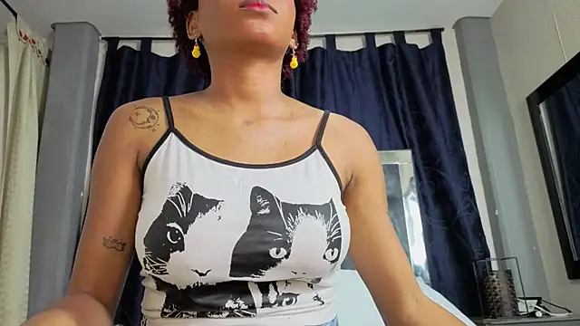 Effie cooper online show from September 30, 8:03 pm