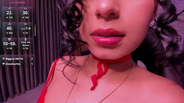 hannah thomson  online show from October 1, 3:55 am