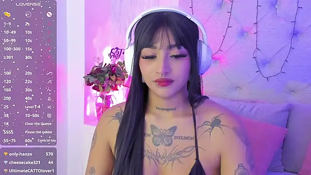 Snapshot of goth_tasha chatting on October 9, 9:19 pm goth tasha online show from October 9, 9:19 pm