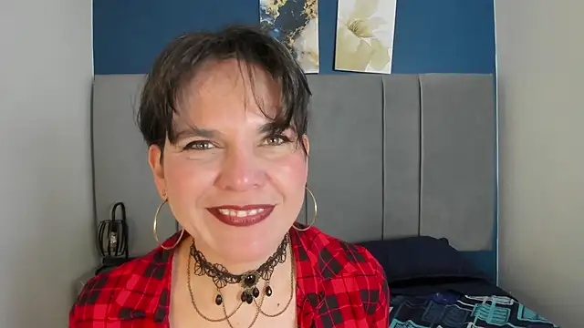 Snapshot of laura_hotties chatting on September 27, 2:02 pm laura hotties online show from September 27, 2:02 pm