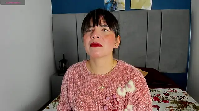 Snapshot of laura_hotties chatting on October 8, 1:26 pm laura hotties online show from October 8, 1:26 pm