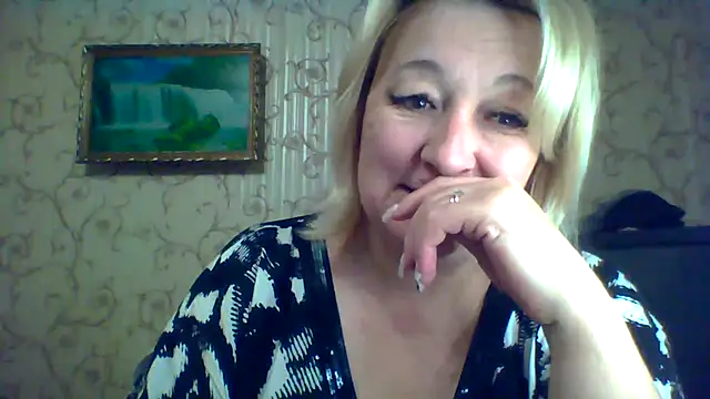 Snapshot of ArielXLoveresss chatting on September 14, 6:39 pm ArielXLoveresss online show from September 14, 6:39 pm