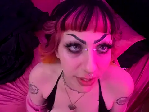 Snapshot of ChrryFoxx chatting on October 31, 9:46 am ChrryFoxx online show from October 31, 9:46 am