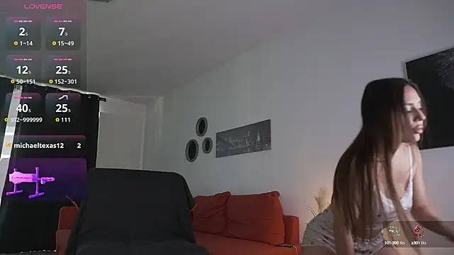 Snapshot of Jessi_Q chatting on October 25, 5:48 am Jessi Q online show from October 25, 5:48 am