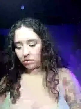 Snapshot of Fellyna chatting on October 28, 5:30 pm Fellyna online show from October 28, 5:30 pm