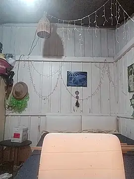 Snapshot of Fellyna chatting on October 2, 8:03 pm Fellyna online show from October 2, 8:03 pm