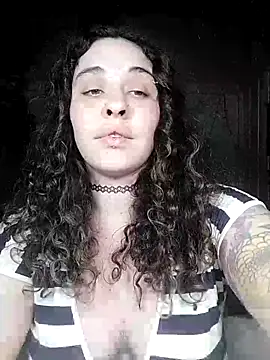 Snapshot of Fellyna chatting on October 24, 7:10 pm Fellyna online show from October 24, 7:10 pm