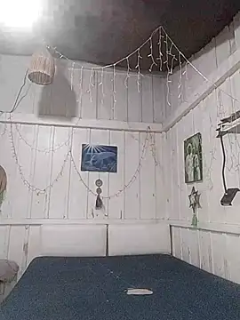 Snapshot of Fellyna chatting on October 18, 3:04 pm Fellyna online show from October 18, 3:04 pm