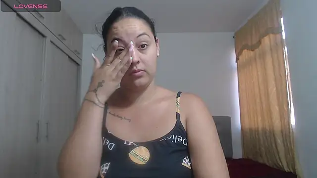 Snapshot of Anthonela_Queen chatting on October 2, 11:59 am Anthonela Queen online show from October 2, 11:59 am