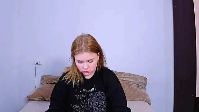 LaseyMoon online show from October 15, 2:36 am