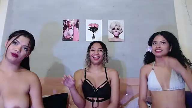 Snapshot of Alma_Meza chatting on October 9, 7:40 pm Alma Meza online show from October 9, 7:40 pm