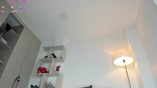 Snapshot of MontserratMarie chatting on September 17, 2:26 pm MontserratMarie online show from September 17, 2:26 pm