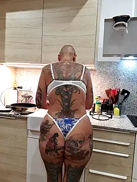 Emma Milf25 online show from August 2, 8:34 pm