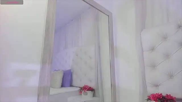 Snapshot of kamii_arias chatting on October 23, 2:12 pm kamii arias online show from October 23, 2:12 pm