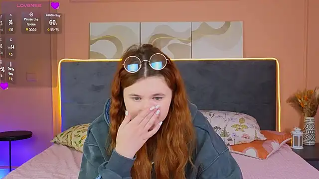 Eva Starlight online show from September 24, 4:33 am