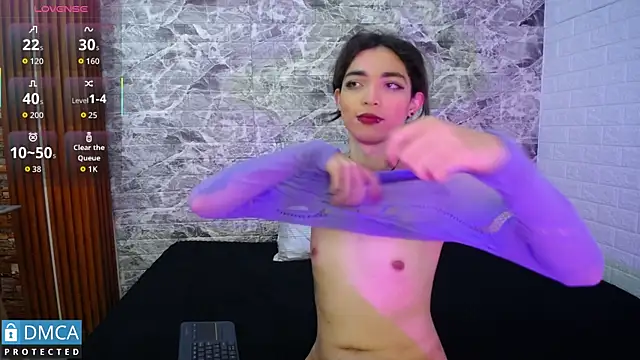 Snapshot of MaeveKuro chatting on September 20, 3:49 am MaeveKuro online show from September 20, 3:49 am