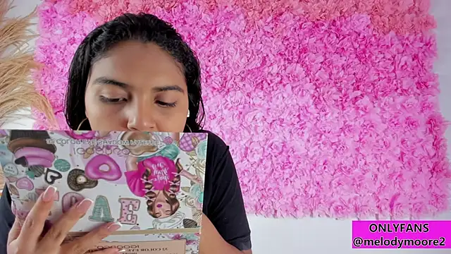 Melodymoore  online show from November 19, 10:21 pm