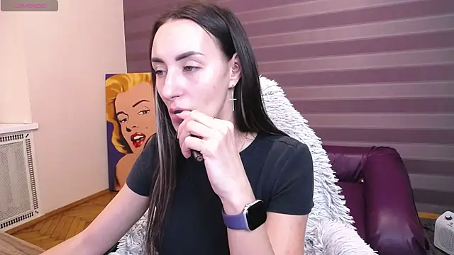 JenniferStone online show from March 4, 9:05 am