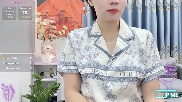 Snapshot of shishi_101 chatting on October 23, 2:39 am shishi 101 online show from October 23, 2:39 am