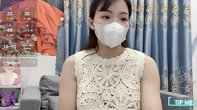 Snapshot of shishi_101 chatting on October 13, 1:52 am shishi 101 online show from October 13, 1:52 am