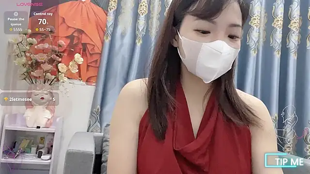 Snapshot of shishi_101 chatting on October 10, 12:59 am shishi 101 online show from October 10, 12:59 am