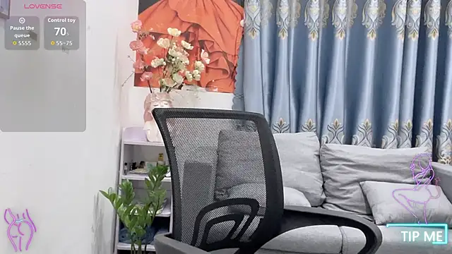 Snapshot of shishi_101 chatting on October 30, 12:28 pm shishi 101 online show from October 30, 12:28 pm