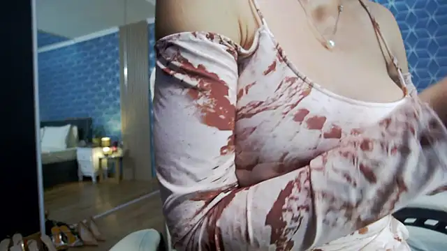 Snapshot of zoeylarkens chatting on October 11, 5:26 pm zoeylarkens online show from October 11, 5:26 pm