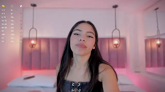 Snapshot of Haily_b chatting on October 18, 8:10 pm Haily b online show from October 18, 8:10 pm