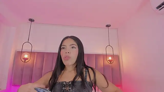 Haily b online show from December 20, 8:13 pm