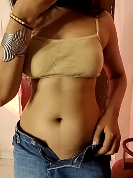 annie-Minj online show from October 28, 6:46 pm