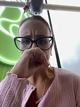 Snapshot of NataKitten chatting on October 15, 1:03 pm NataKitten online show from October 15, 1:03 pm